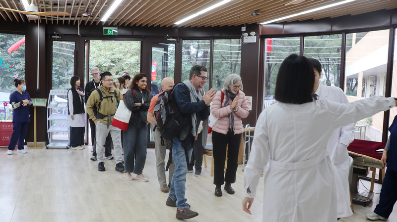 2025-10-11 北京大学人口研究所参观养老中心 045.JPG 2025-10-11 北京大学人口研究所参观养老中心 045.JPG